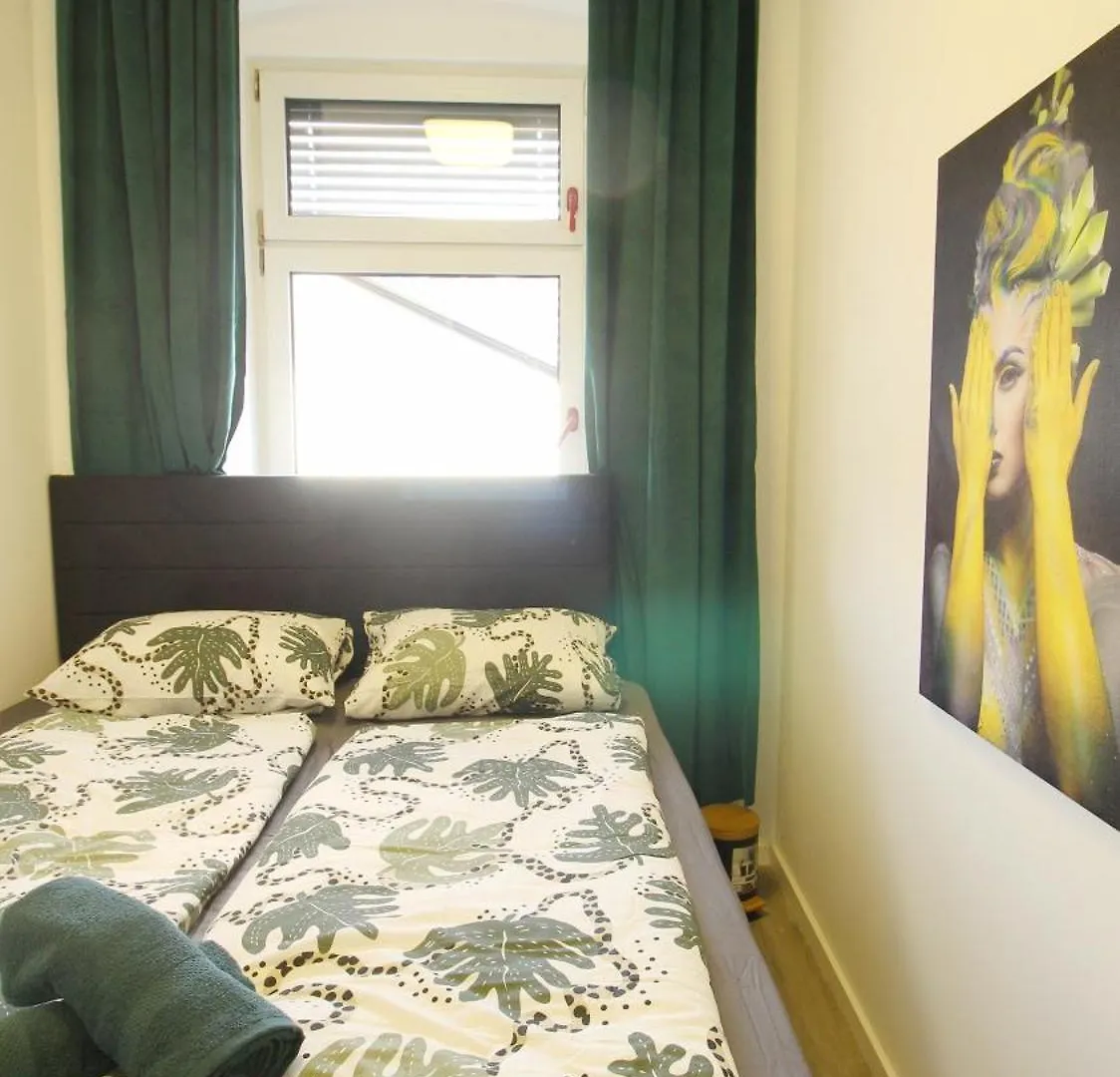 Homestay Room In Meidling Wh3 Vienna