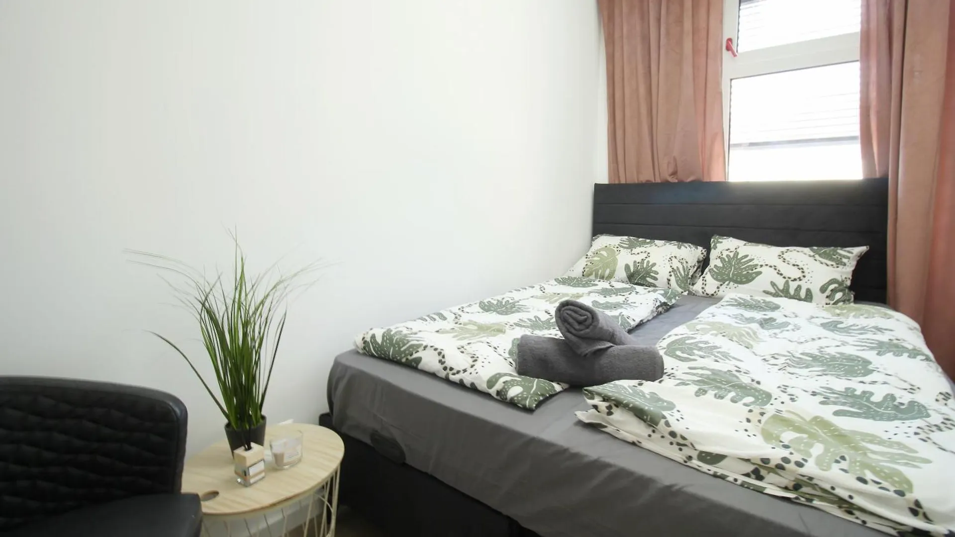 Room In Meidling Wh3 Vienna Homestay